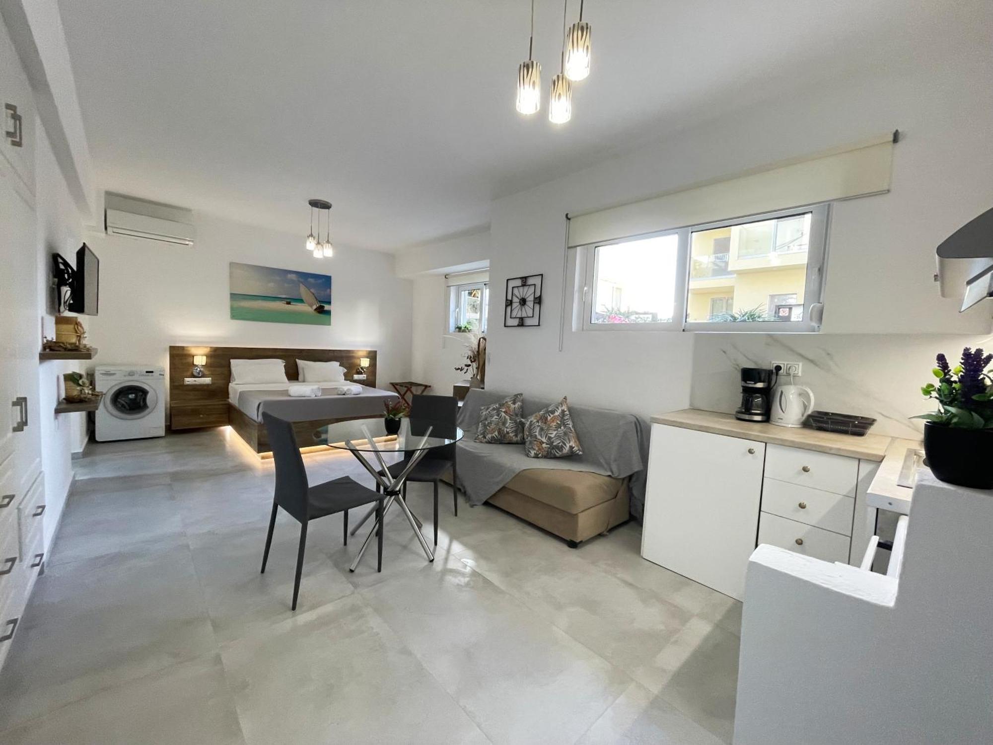 Sunset Seaside Apartments & Studios Rethymno Exteriör bild